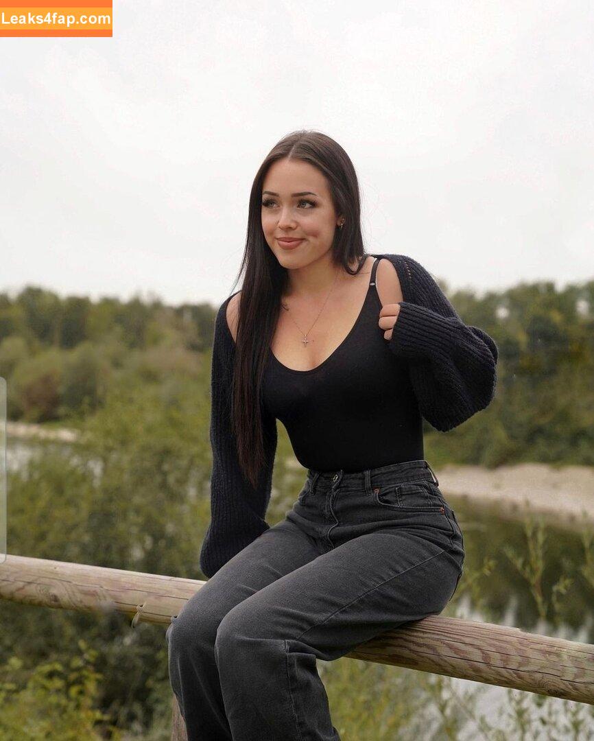 Lara.stxx /  leaked photo photo #0010