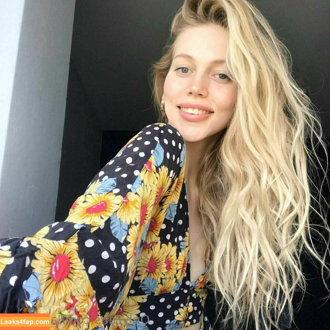 larafrosty / lara_fr666 leaked photo photo #0021