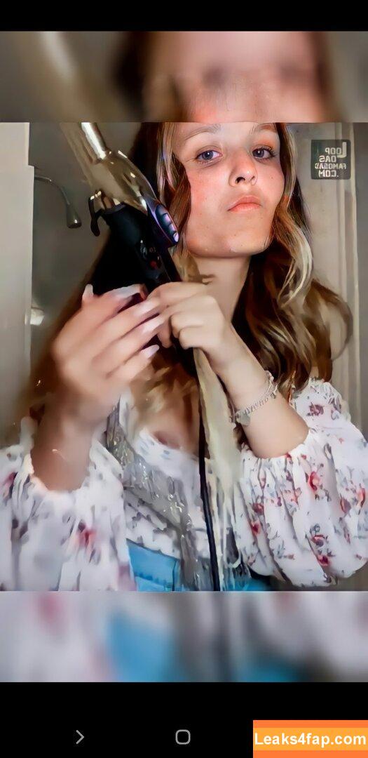 Larissa Manoela / larissamanoela leaked photo photo #0030