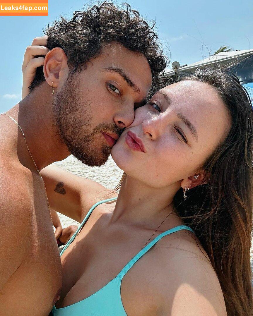 Larissa Manoela / larissamanoela leaked photo photo #0544