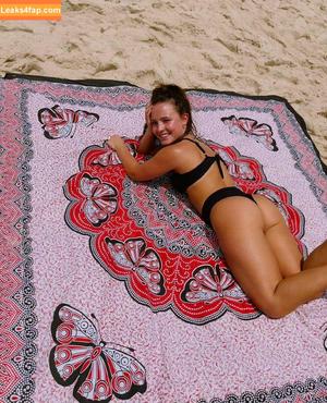 Larissa Manoela photo #0049