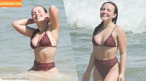 Larissa Manoela photo #0110