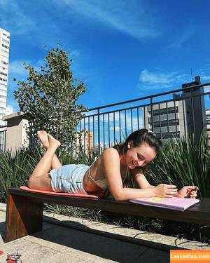 Larissa Manoela photo #0398