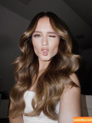 Larissa Manoela photo #1425