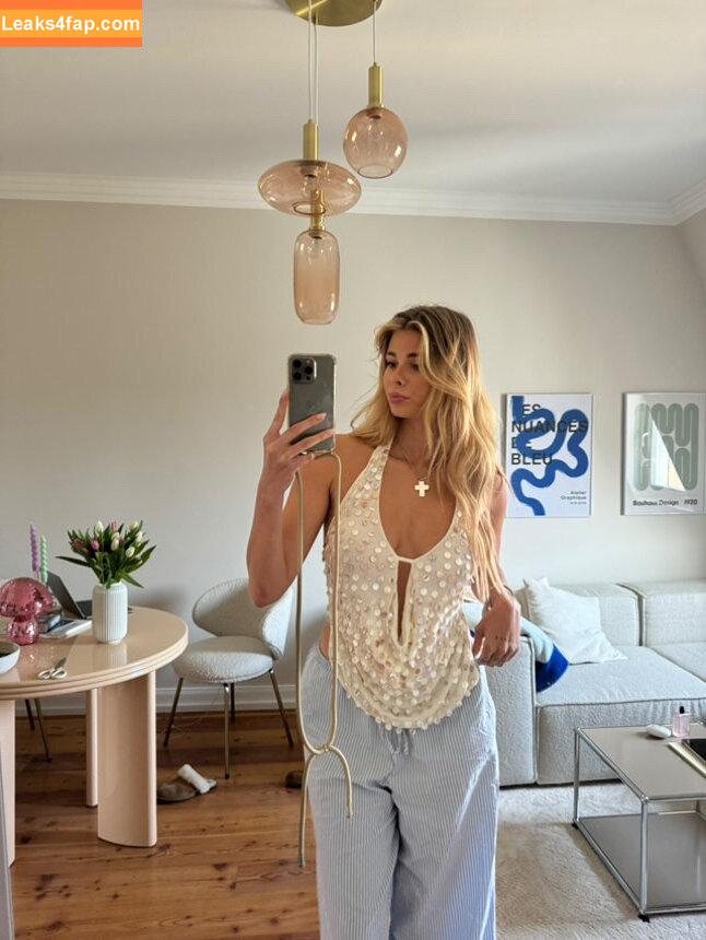 Larissa Neumann / tigerlariz leaked photo photo #0340