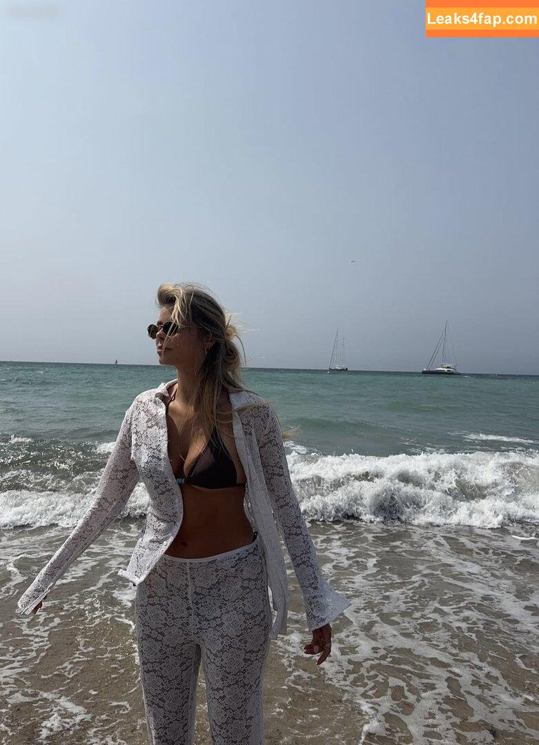 Larissa Neumann / tigerlariz leaked photo photo #0352