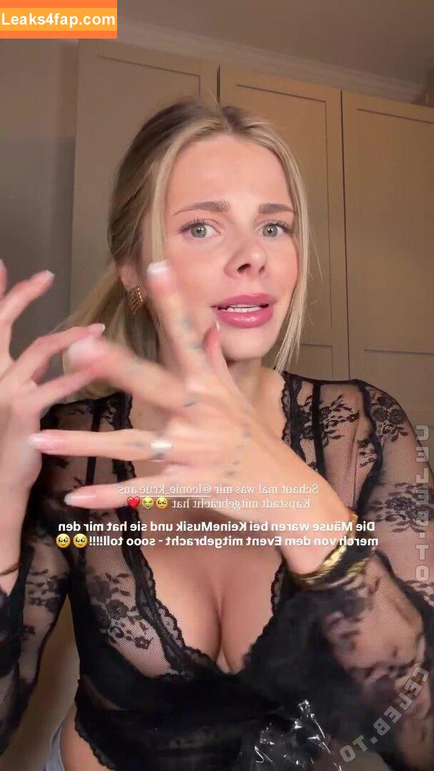 Larissa Neumann / tigerlariz leaked photo photo #0362