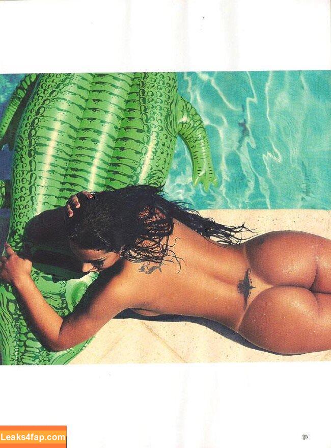Larissa Riquelme / larissariquelme слитое фото фото #0372