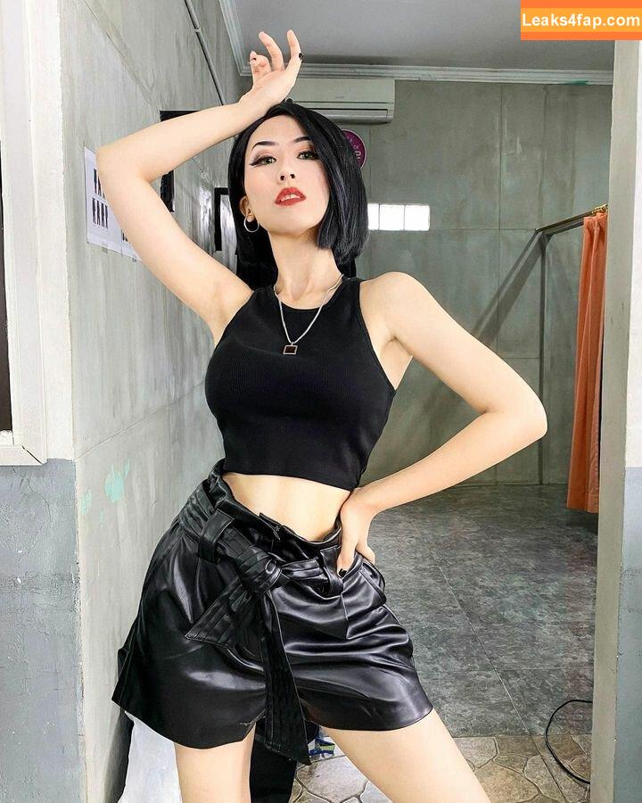 Larissa Rochefort / larissarochefort / larochefort11 leaked photo photo #0212