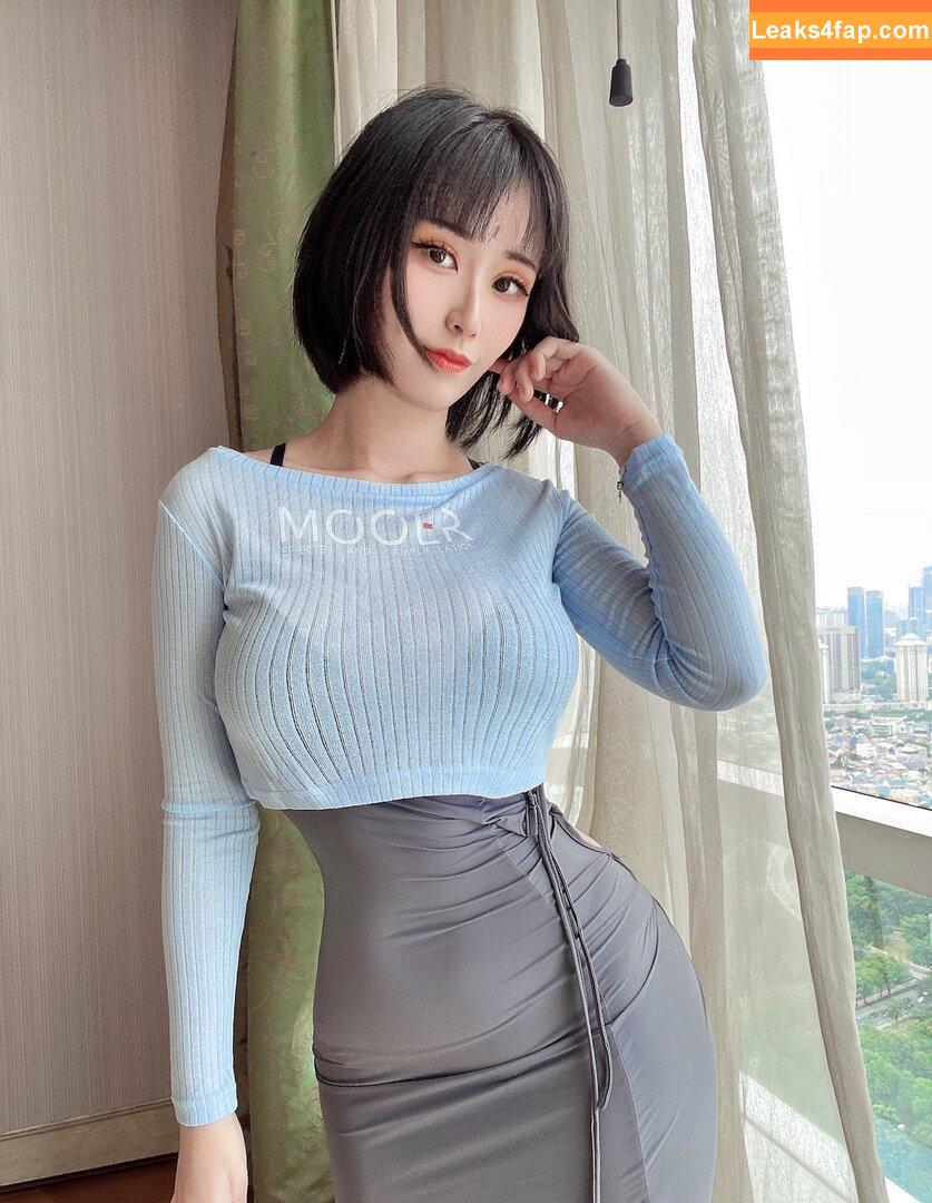 Larissa Rochefort / larissarochefort / larochefort11 leaked photo photo #0664