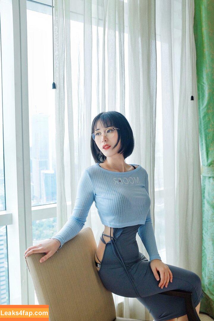 Larissa Rochefort / larissarochefort / larochefort11 leaked photo photo #0675