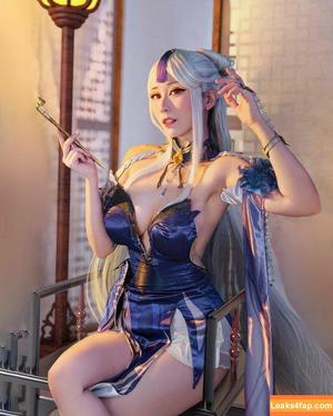 Larissa Rochefort фото #0043