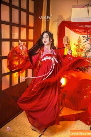 Larissa Rochefort фото #0061