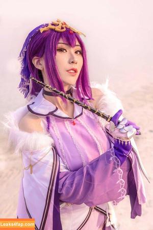 Larissa Rochefort фото #0063