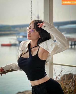 Larissa Rochefort фото #0078