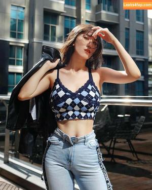 Larissa Rochefort фото #0079