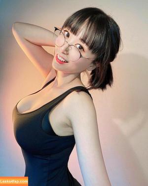 Larissa Rochefort фото #0080