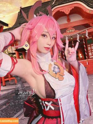 Larissa Rochefort фото #0088