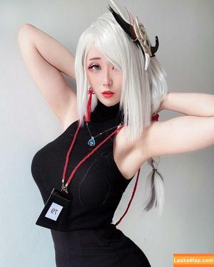 Larissa Rochefort фото #0102