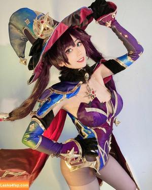 Larissa Rochefort фото #0110