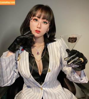 Larissa Rochefort фото #0126