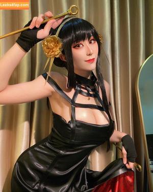 Larissa Rochefort фото #0128