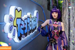 Larissa Rochefort фото #0201