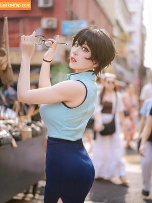 Larissa Rochefort photo #0652