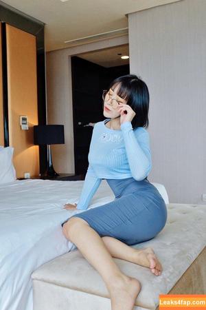 Larissa Rochefort photo #0669