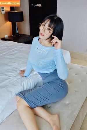 Larissa Rochefort photo #0671