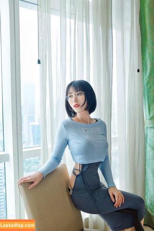 Larissa Rochefort photo #0675