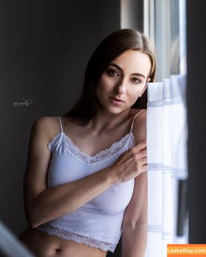 Larissa Schmiederer photo #0023