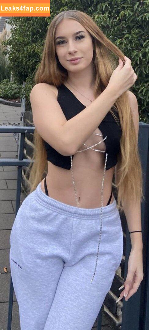 Larissaxra leaked photo photo #0090