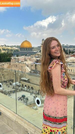 Larsen Thompson фото #0097
