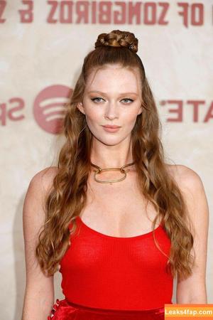 Larsen Thompson фото #0198