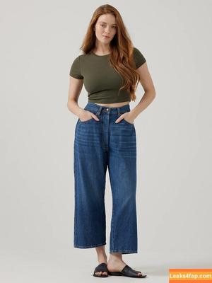 Larsen Thompson фото #0255
