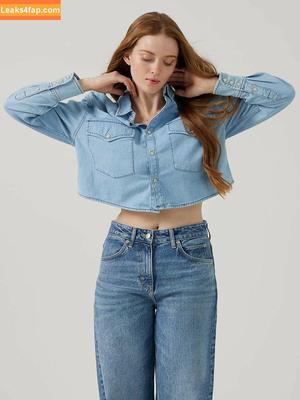 Larsen Thompson фото #0266