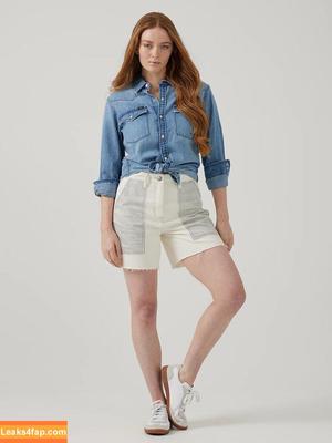 Larsen Thompson фото #0268