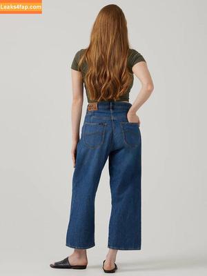 Larsen Thompson фото #0269