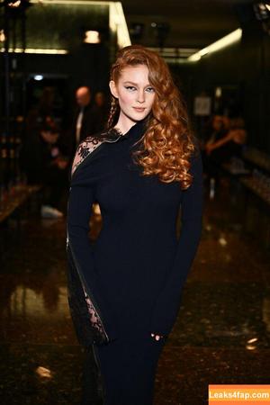 Larsen Thompson фото #0290