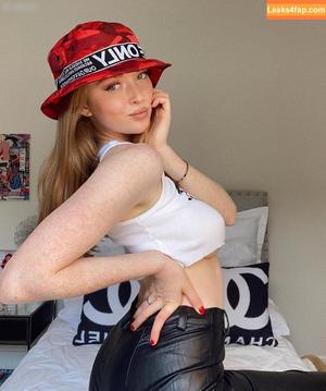 Larsen Thompson photo #0374