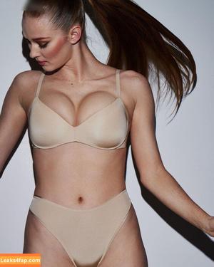 Larsen Thompson фото #0431