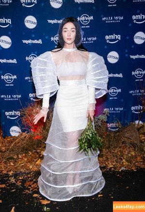 Larsen Thompson photo #0609