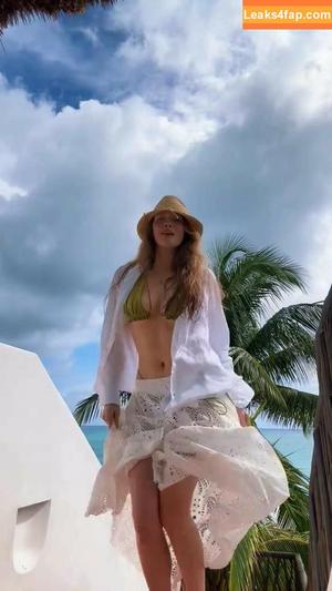 Larsen Thompson photo #0623