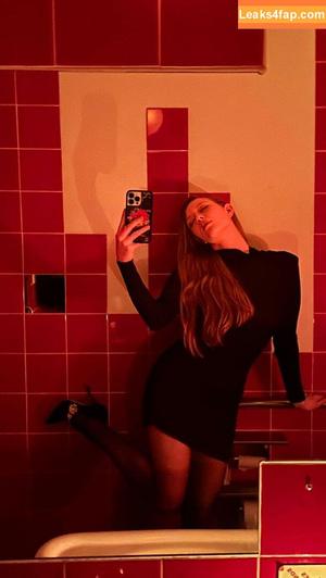 Larsen Thompson photo #0682