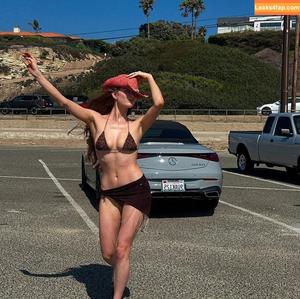 Larsen Thompson photo #0776