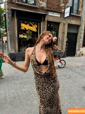Larsen Thompson фото #0893