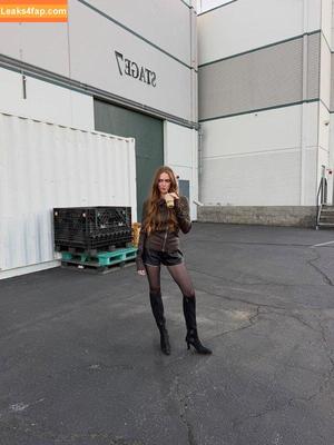 Larsen Thompson фото #0894