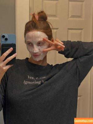 Larsen Thompson фото #0899
