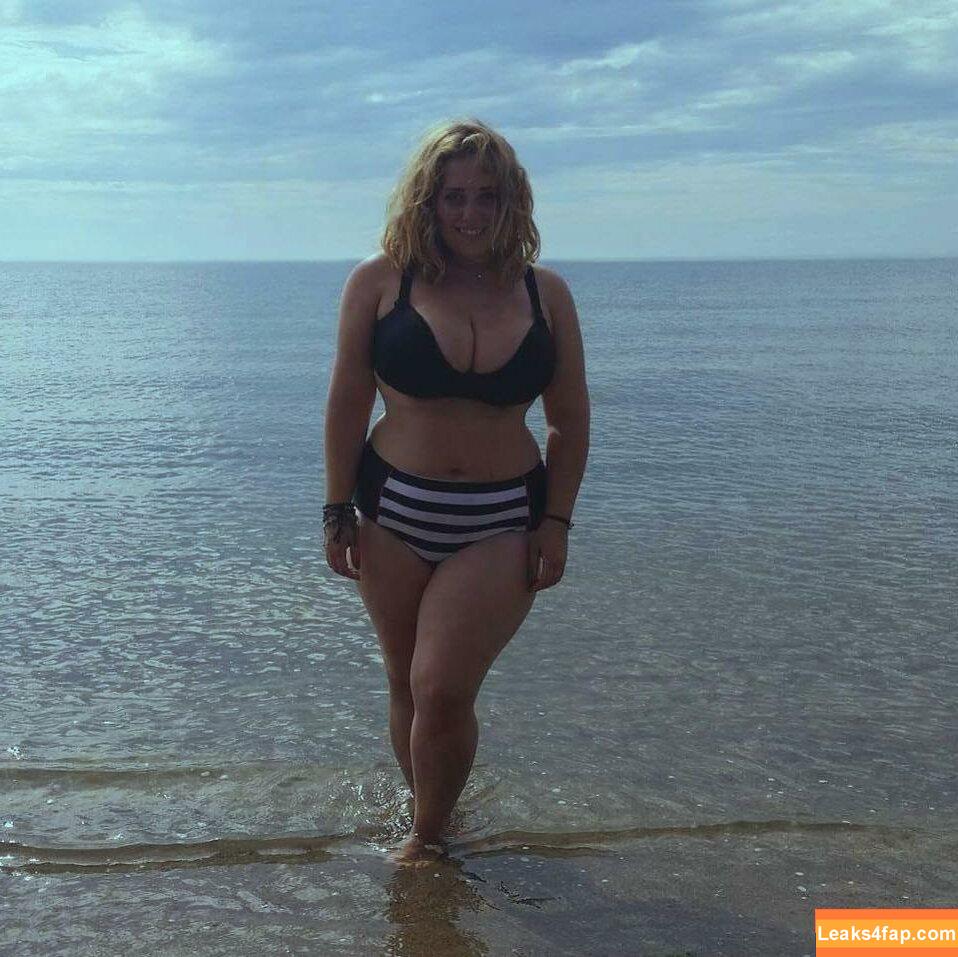 lartdanstoutessesformes /  leaked photo photo #0072
